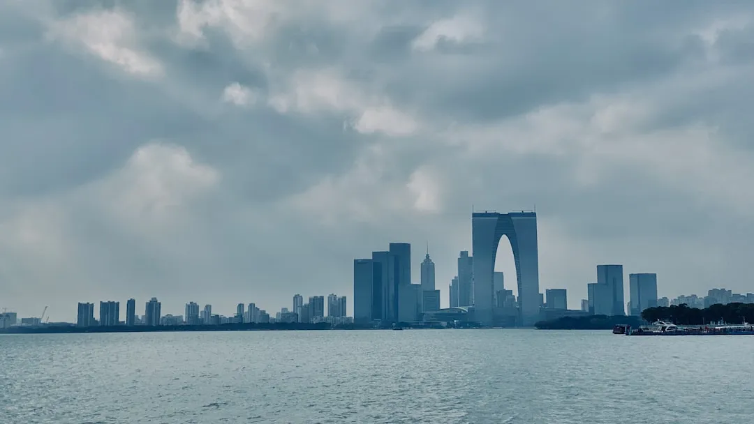 2025年苏州人力资源服务行业合规化发展新趋势解读正文配图 2
